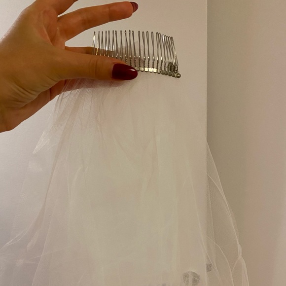 Floating Cathedral Veil by BHLDN by Anthropologie - Picture 6 of 8